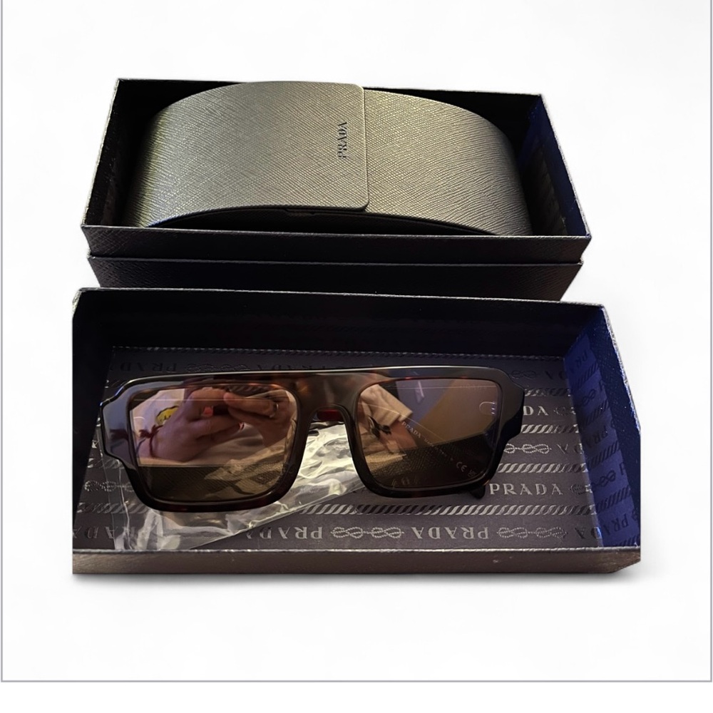 AUTHENTIC MEN’S PRADA SUNGLASSES - Picture 3 of 12